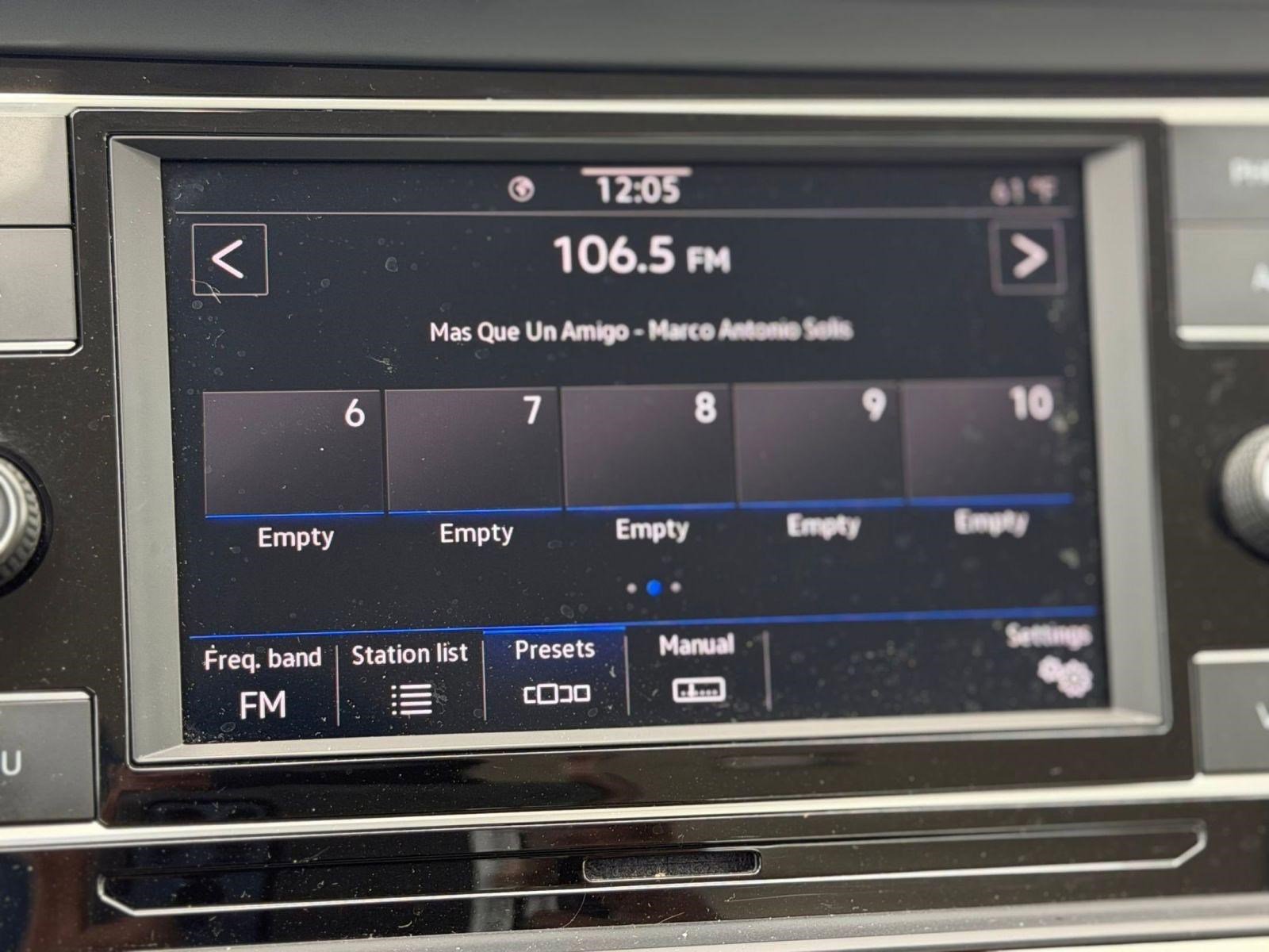 Used 2023 Volkswagen Jetta SE image 24