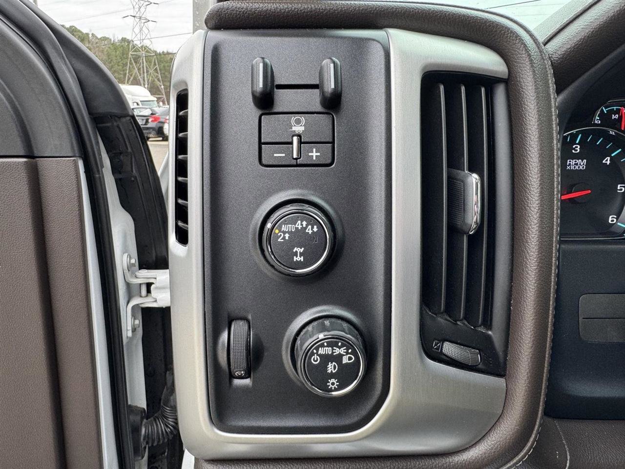 Used 2018 GMC Sierra 1500 SLT w/ SLT Premium Package image 21