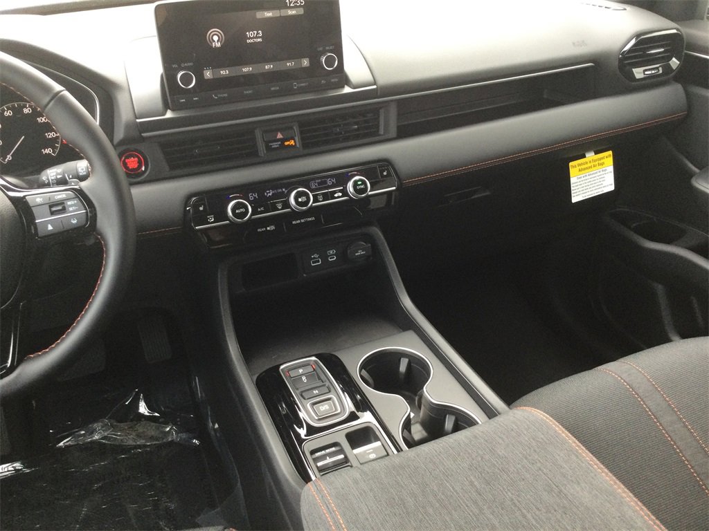 New 2025 Honda Pilot Sport image 17