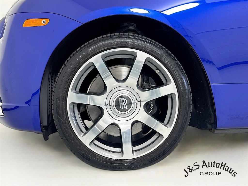Used 2017 Rolls-Royce Dawn RWD image 39