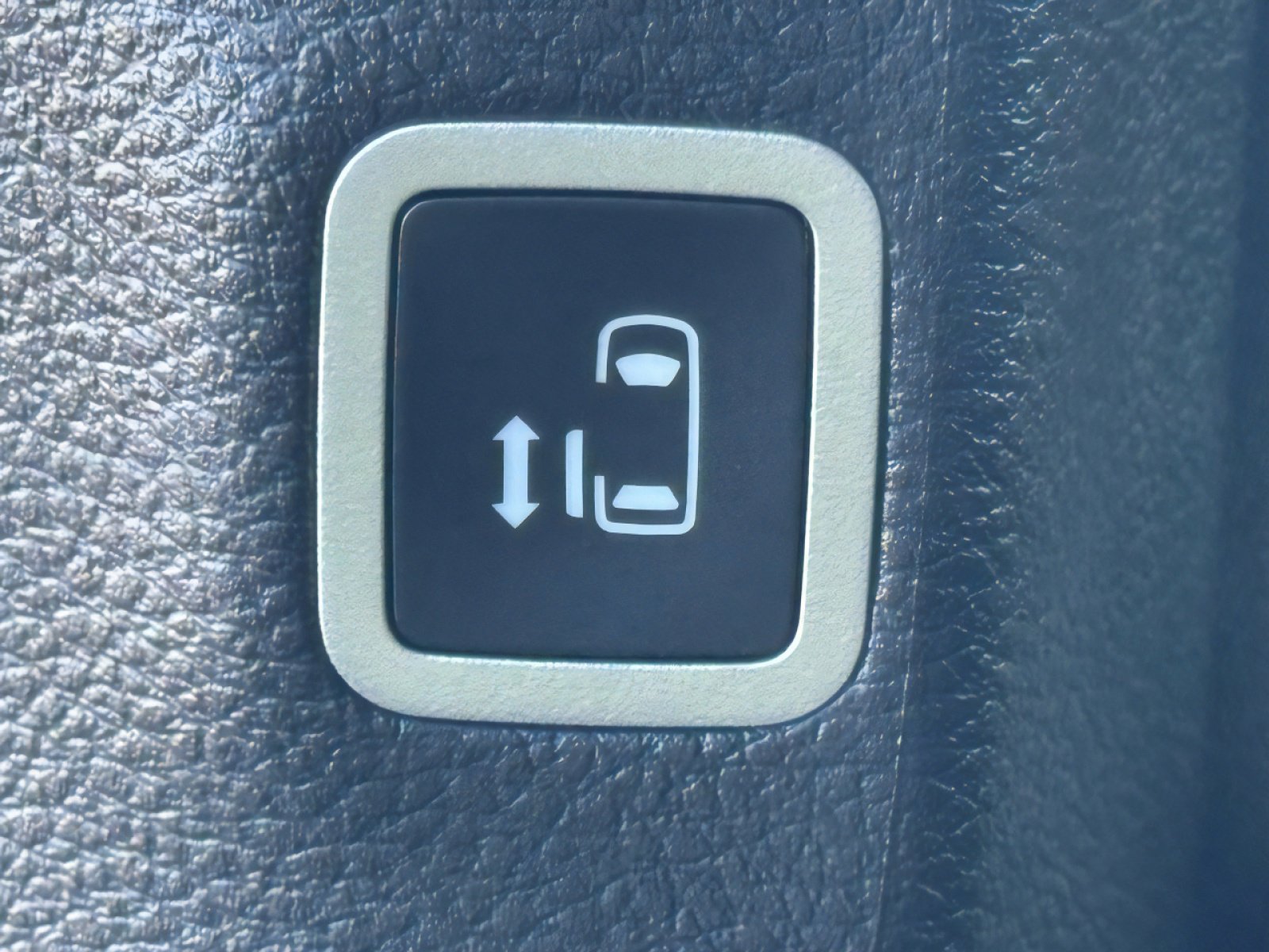 New 2026 Chrysler Pacifica Limited w/ S Appearance Package image 20