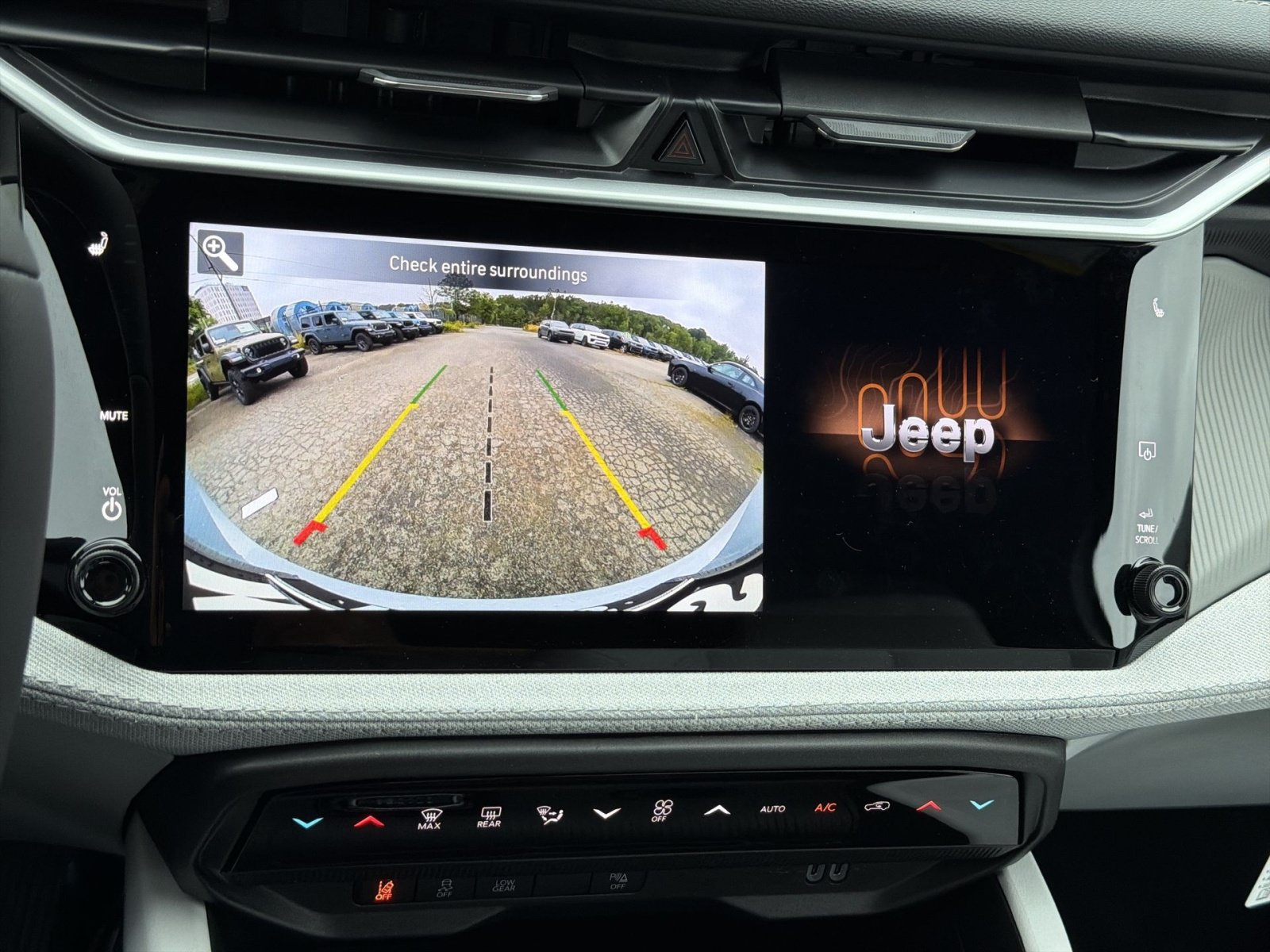 New 2026 Jeep Cherokee Laredo AWD/4WD image 19