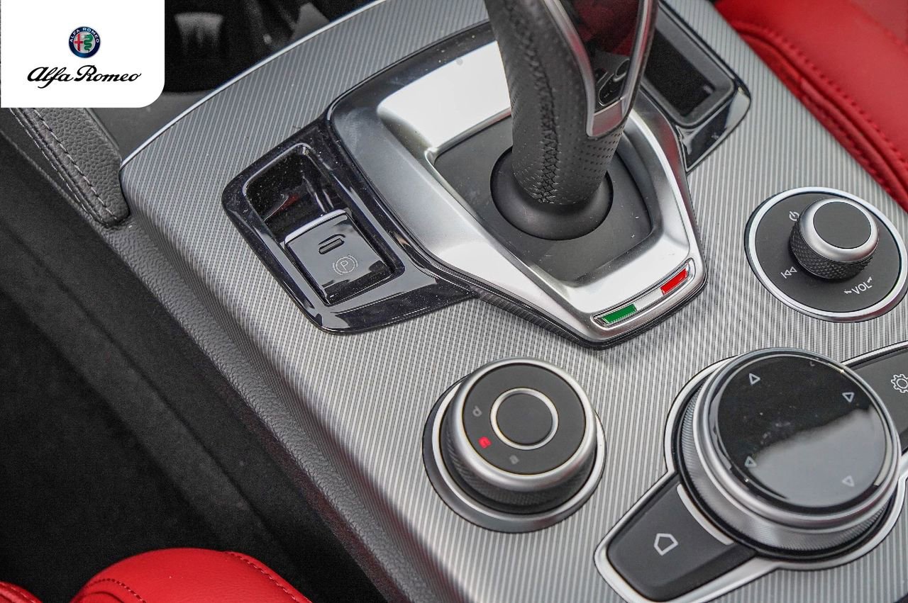 New 2025 Alfa Romeo Stelvio Sprint w/ Veloce Package image 19