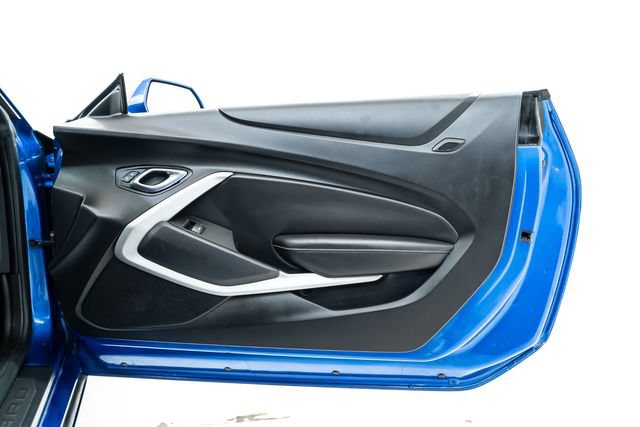 Used 2017 Chevrolet Camaro LT RWD image 19