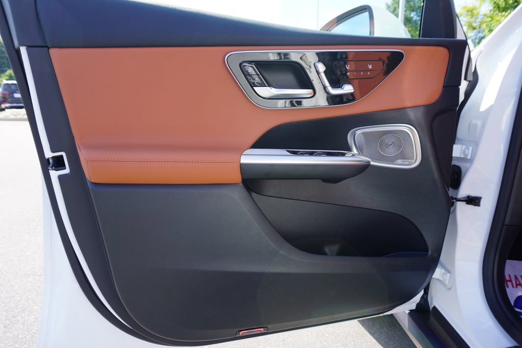 Certified 2026 Mercedes-Benz GLC 300 image 21