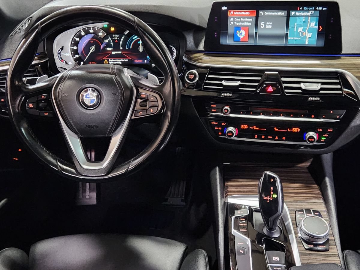 Used 2018 BMW 530e RWD image 47