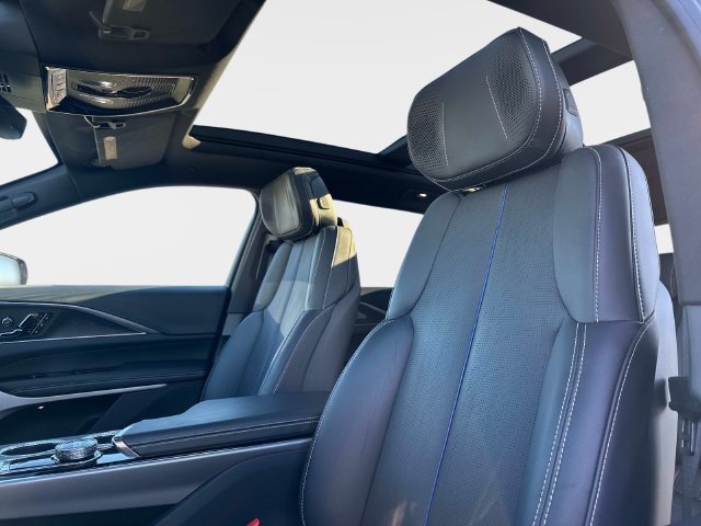 Certified 2025 Cadillac Lyriq Luxury w/ LPO, Floor Liner Package AWD/4WD image 18
