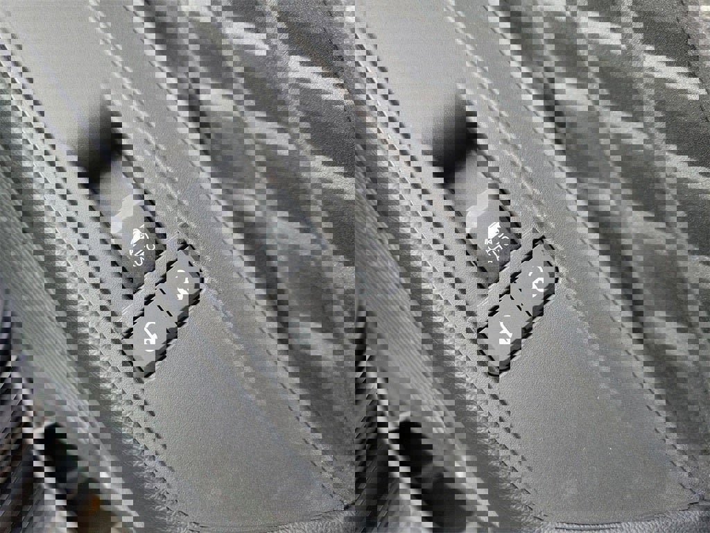 Used 2025 Dodge Charger Daytona Scat Pack w/ Track Pack image 17