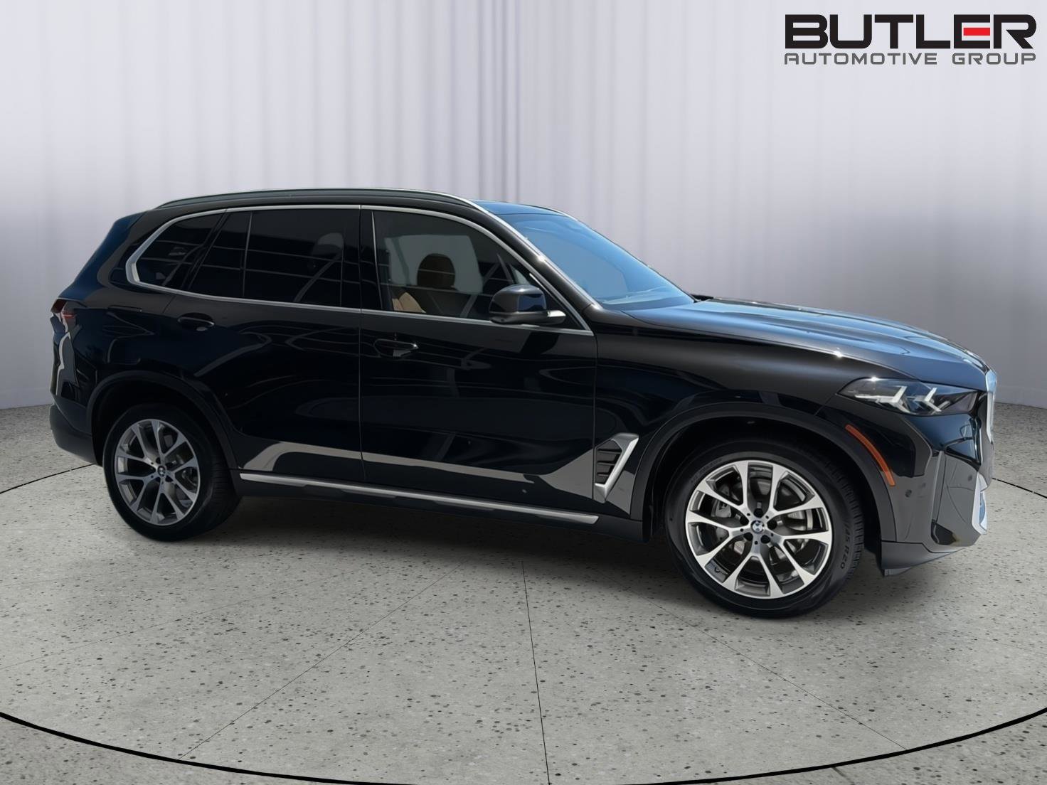 Certified 2024 BMW X5 xDrive40i w/ Parking Assistance Package AWD/4WD image 7
