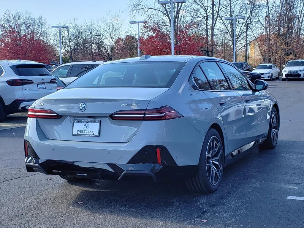 New 2026 BMW i5 eDrive40 w/ M Sport Package AWD/4WD image 4