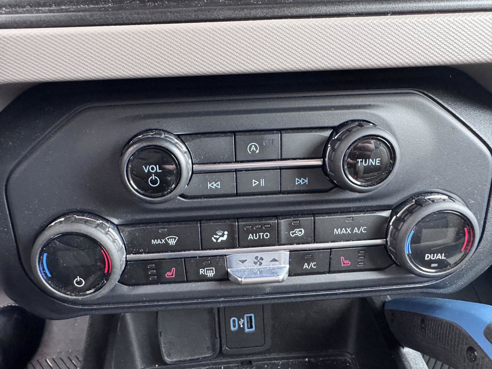 Used 2023 Ford Bronco Wildtrak AWD/4WD image 17