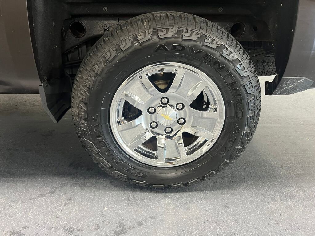 Used 2018 Chevrolet Silverado 1500 LT w/ All Star Edition image 10