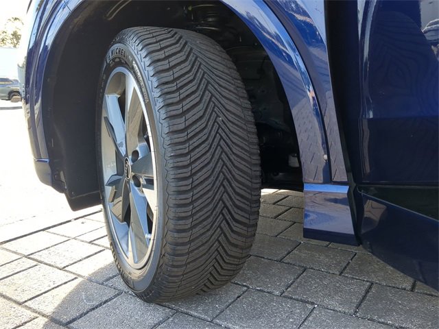 Used 2023 Audi Q4 e-tron Premium w/ Convenience Package image 35