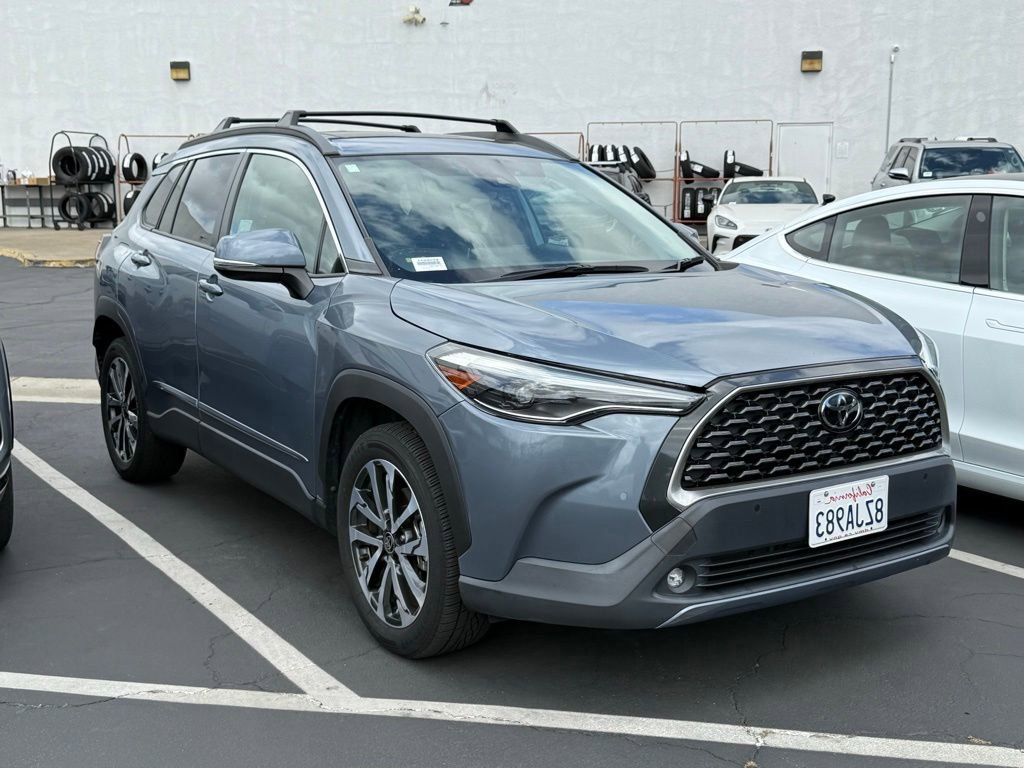 Certified 2022 Toyota Corolla Cross XLE w/ Convenience Package AWD/4WD image 1