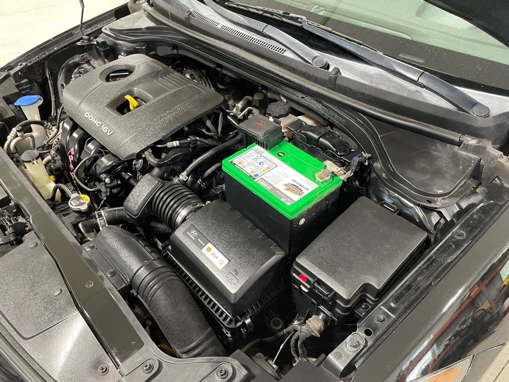 Used 2017 Hyundai Elantra SE FWD image 33