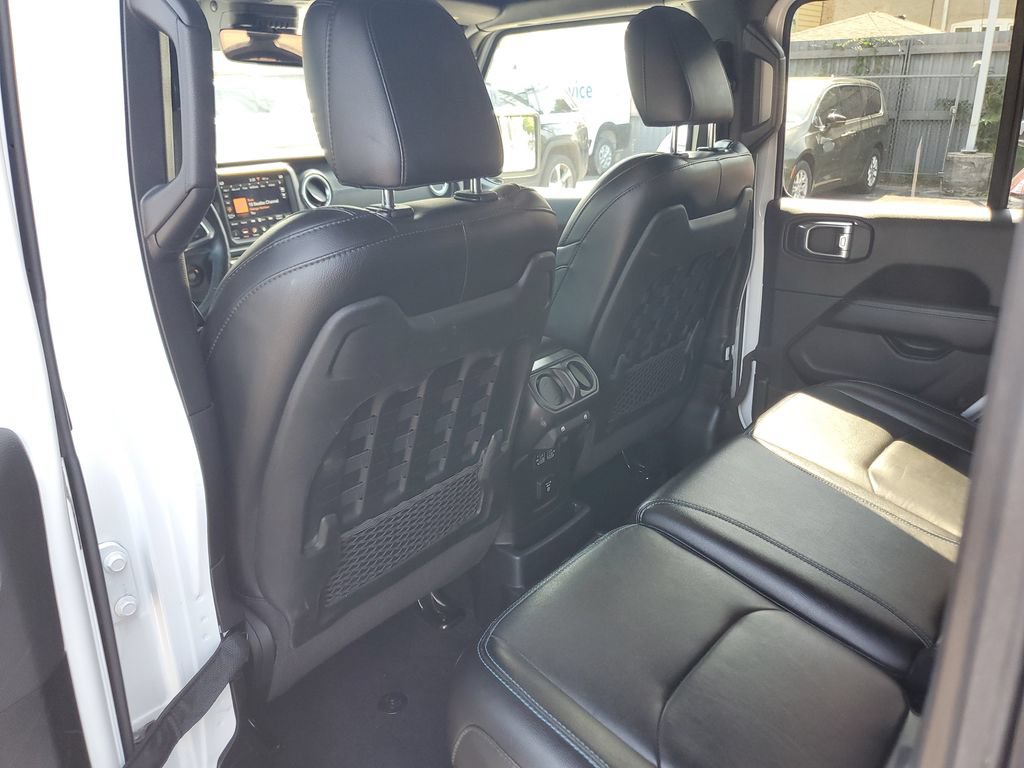 Used 2021 Jeep Wrangler Unlimited Rubicon 4xe w/ Cold Weather Group AWD/4WD image 14