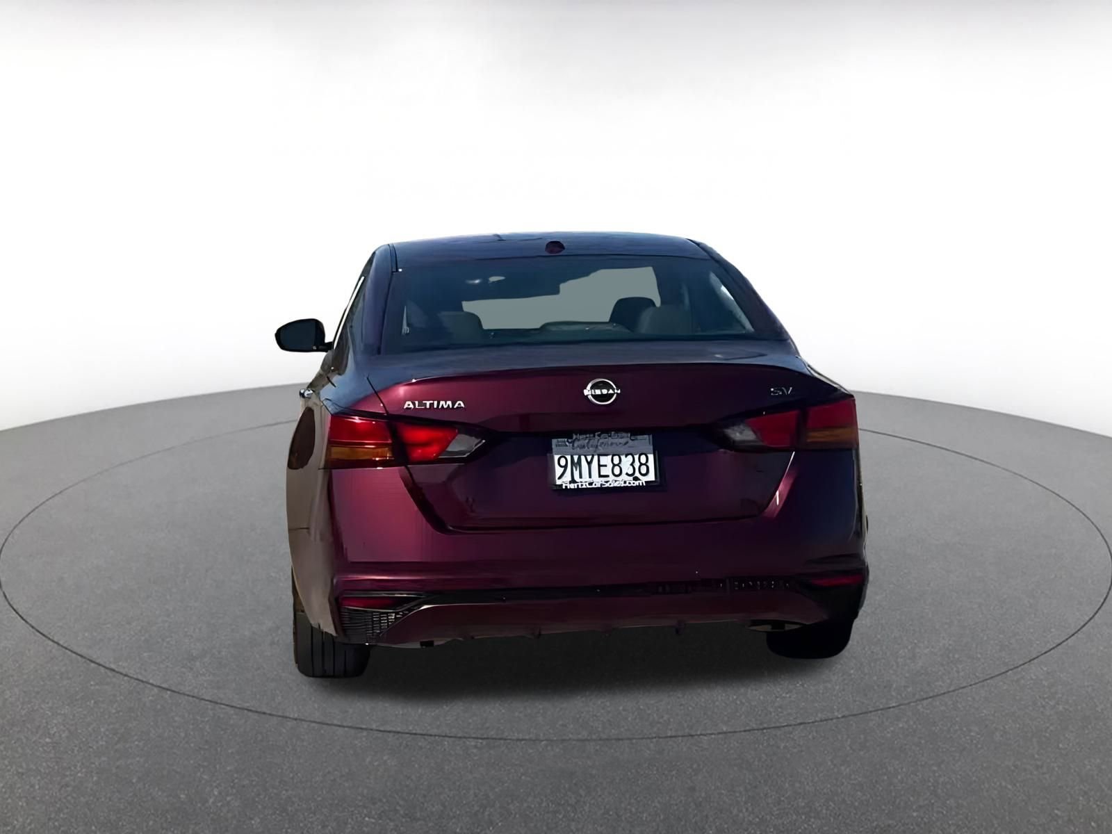 Used 2024 Nissan Altima 2.5 SV image 11