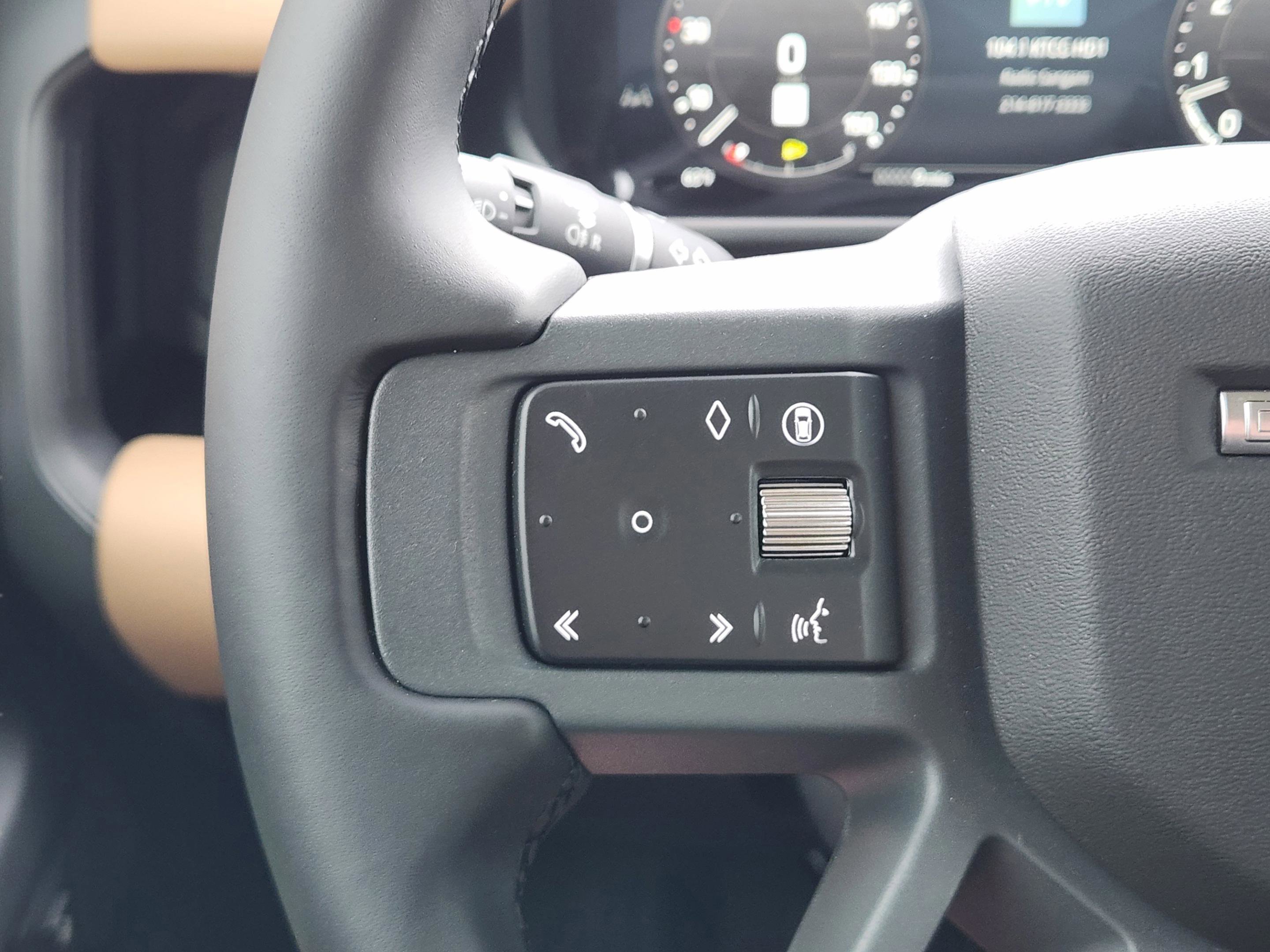 New 2026 Land Rover Defender 110 X-Dynamic SE AWD/4WD image 25