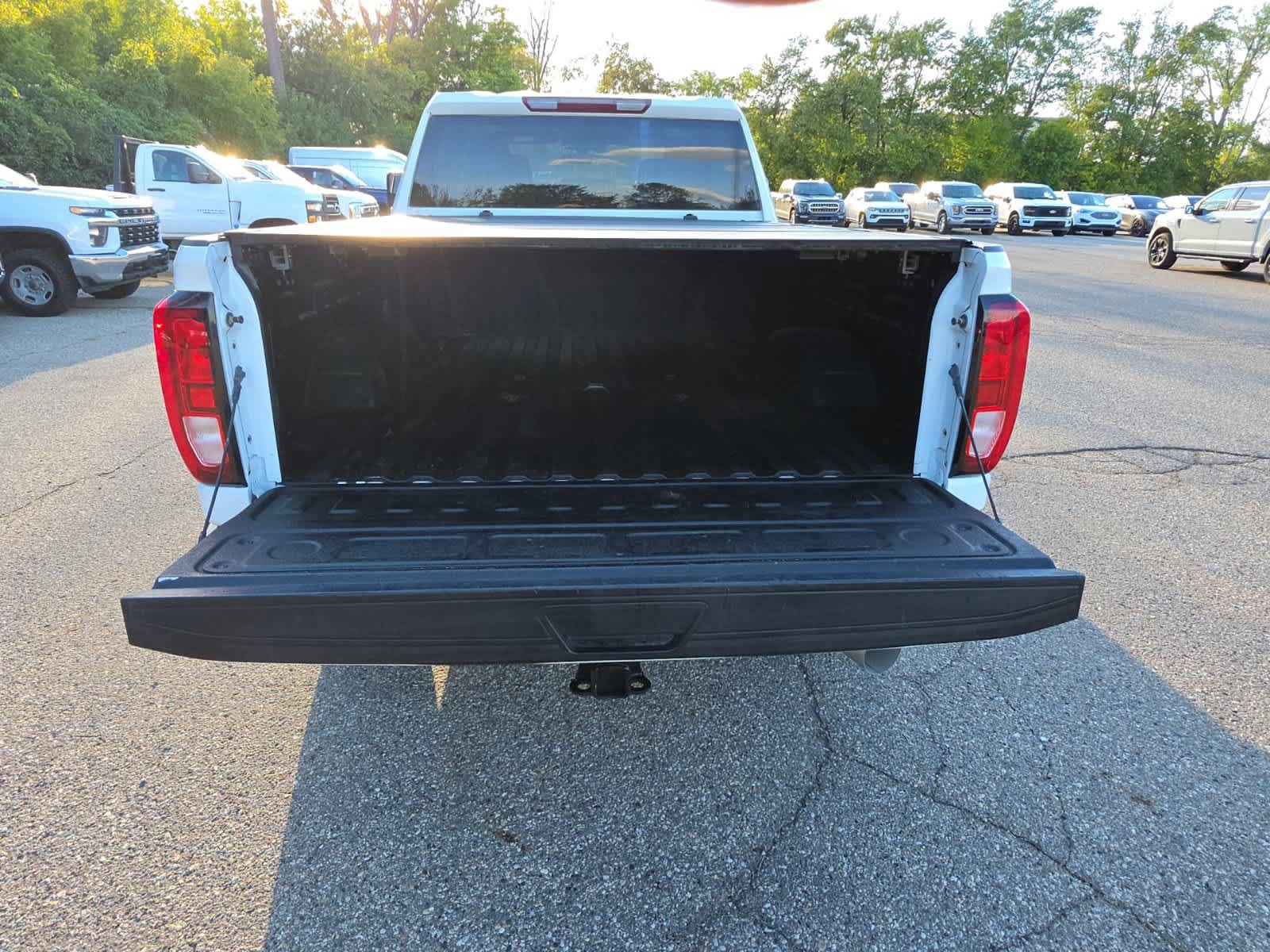 Used 2021 GMC Sierra 2500 4x4 Crew Cab w/ Convenience Package image 9