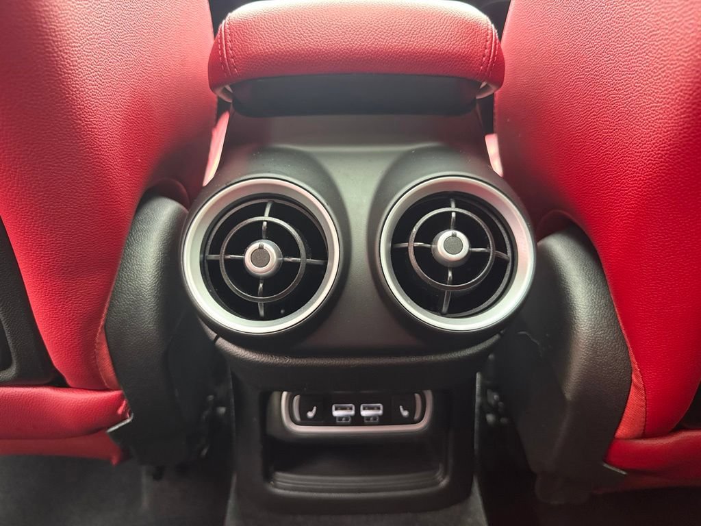 Used 2023 Alfa Romeo Stelvio Veloce AWD/4WD image 55