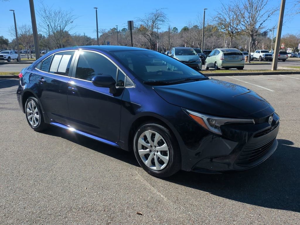 Certified 2023 Toyota Corolla LE image 3