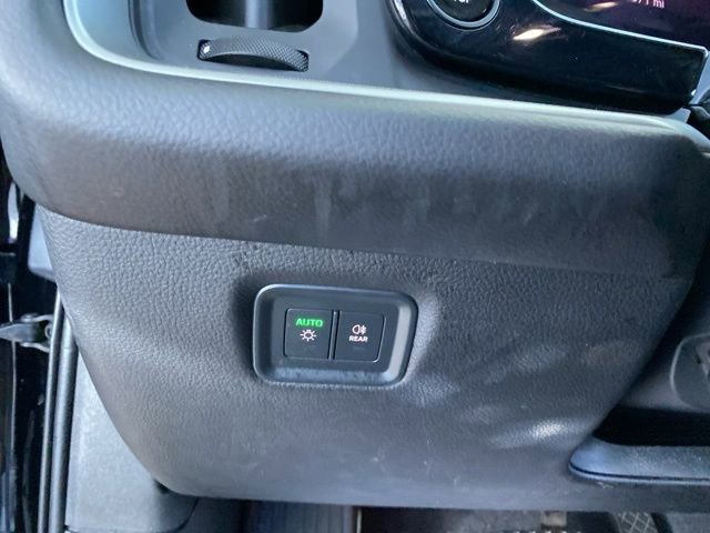 Used 2024 Porsche Cayenne Coupe image 31