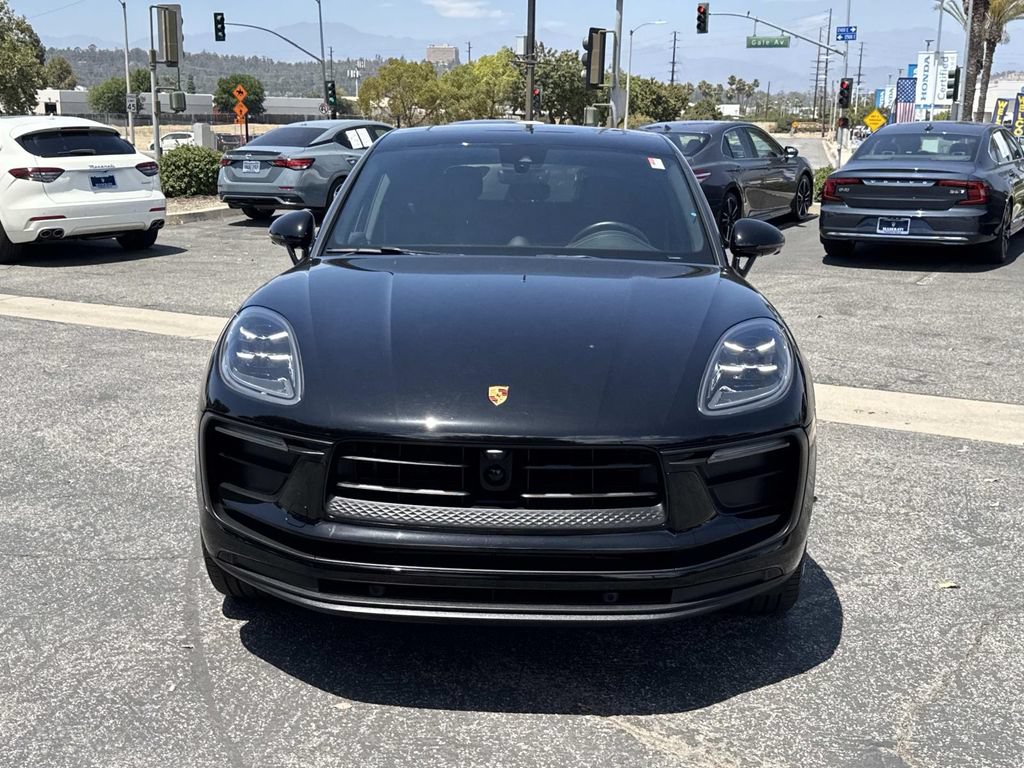 Used 2023 Porsche Macan Turbo AWD/4WD image 2