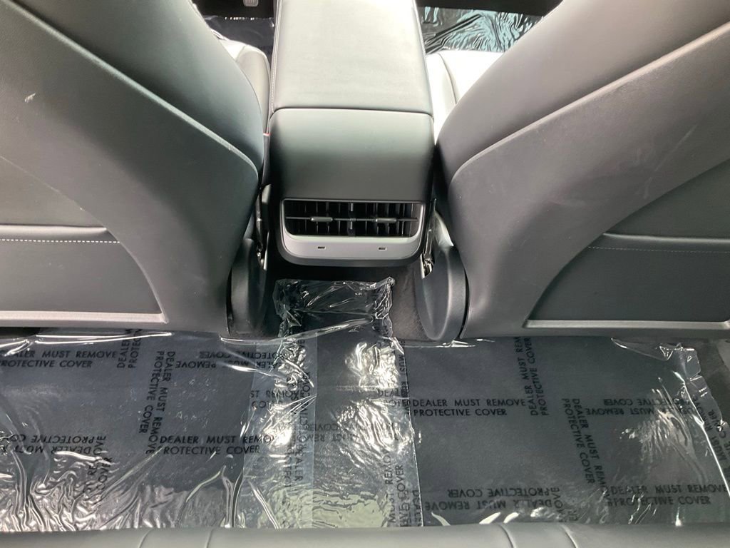 Used 2023 Tesla Model Y 2WD image 36