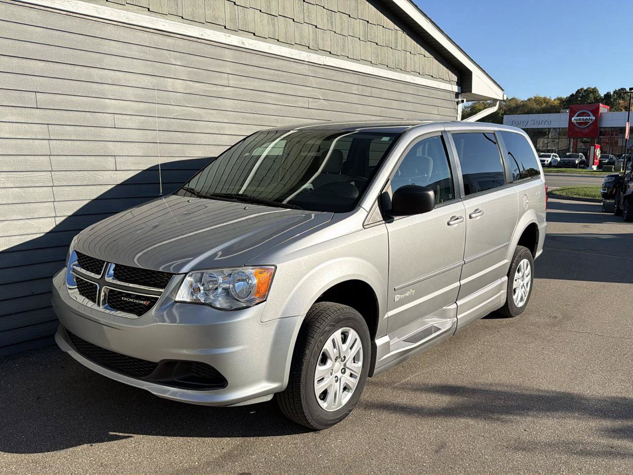 Used 2016 Dodge Grand Caravan SE w/ Quick Order Package 29E SE FWD image 22