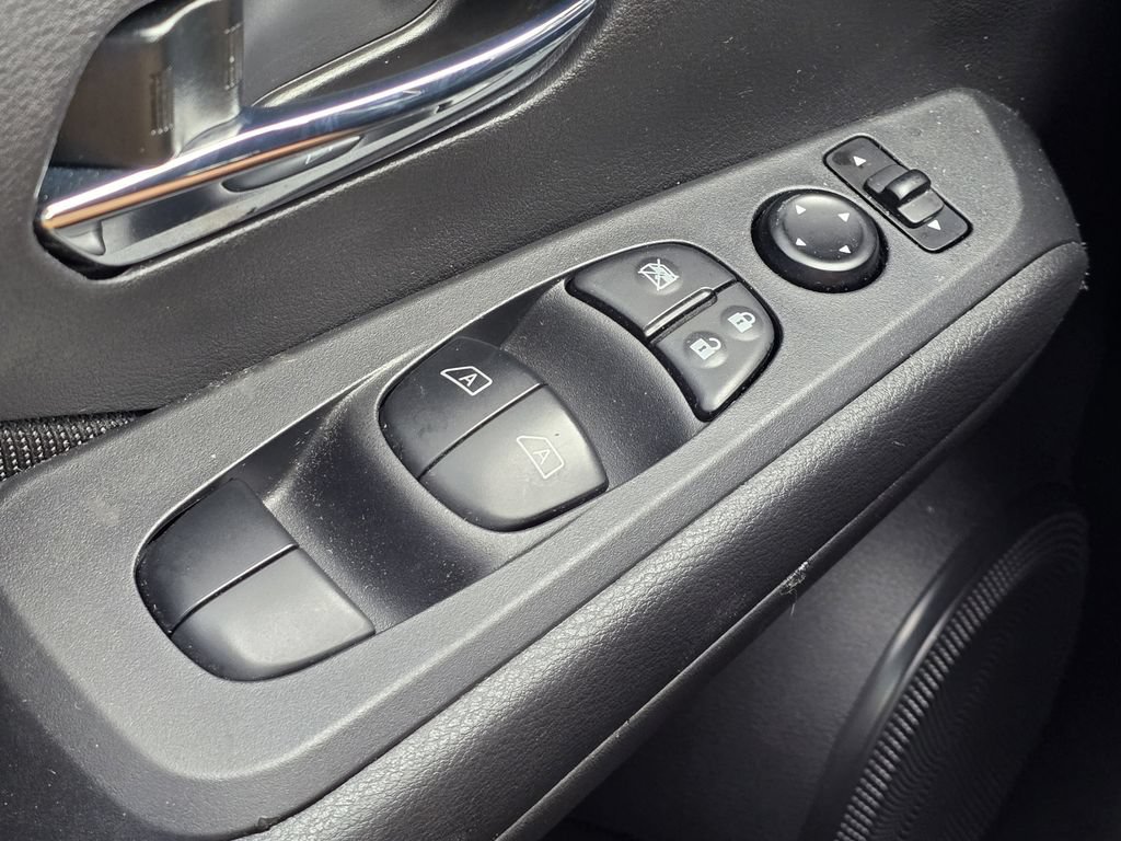 Used 2024 Nissan Kicks SV w/ Interior Electronics Package FWD image 24