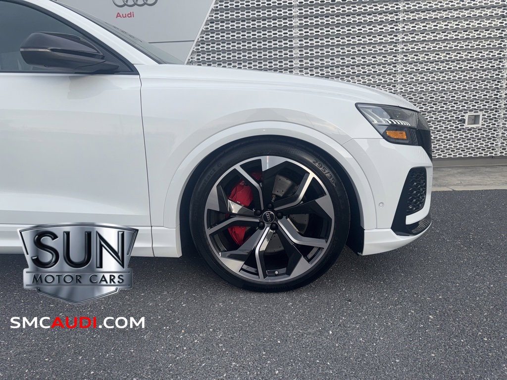 Used 2024 Audi RS Q8 w/ Black Optic Package image 3