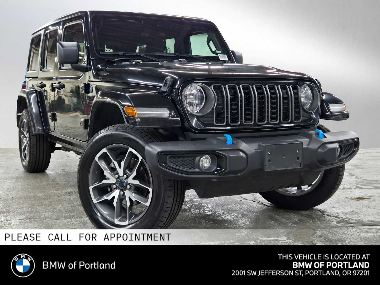 Used 2024 Jeep Wrangler Unlimited AWD/4WD image 1