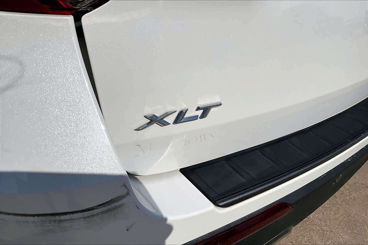 Used 2021 Ford Explorer XLT w/ Equipment Group 202A AWD/4WD image 30