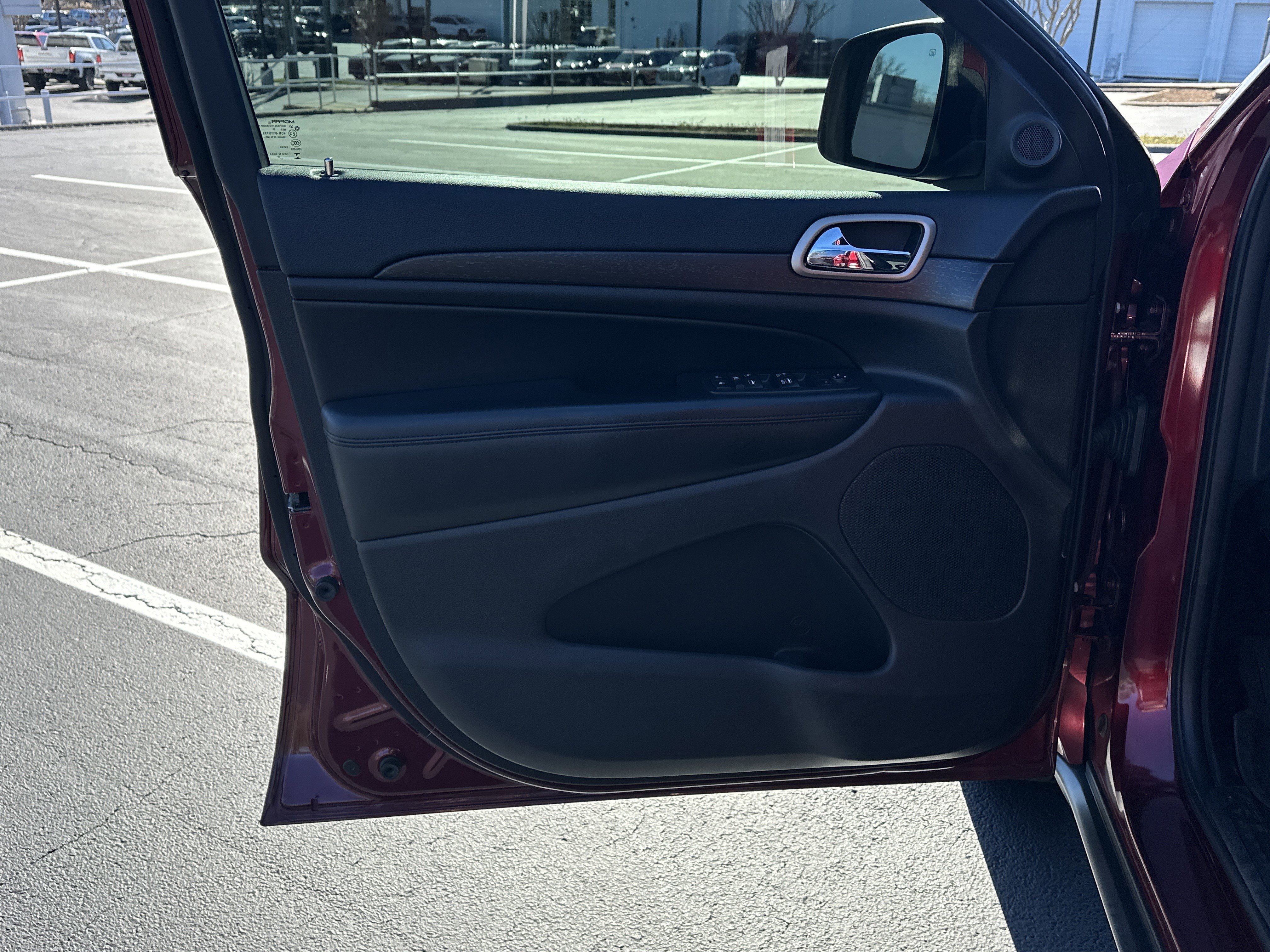 Used 2017 Jeep Grand Cherokee Laredo w/ Quick Order Package 23E image 10