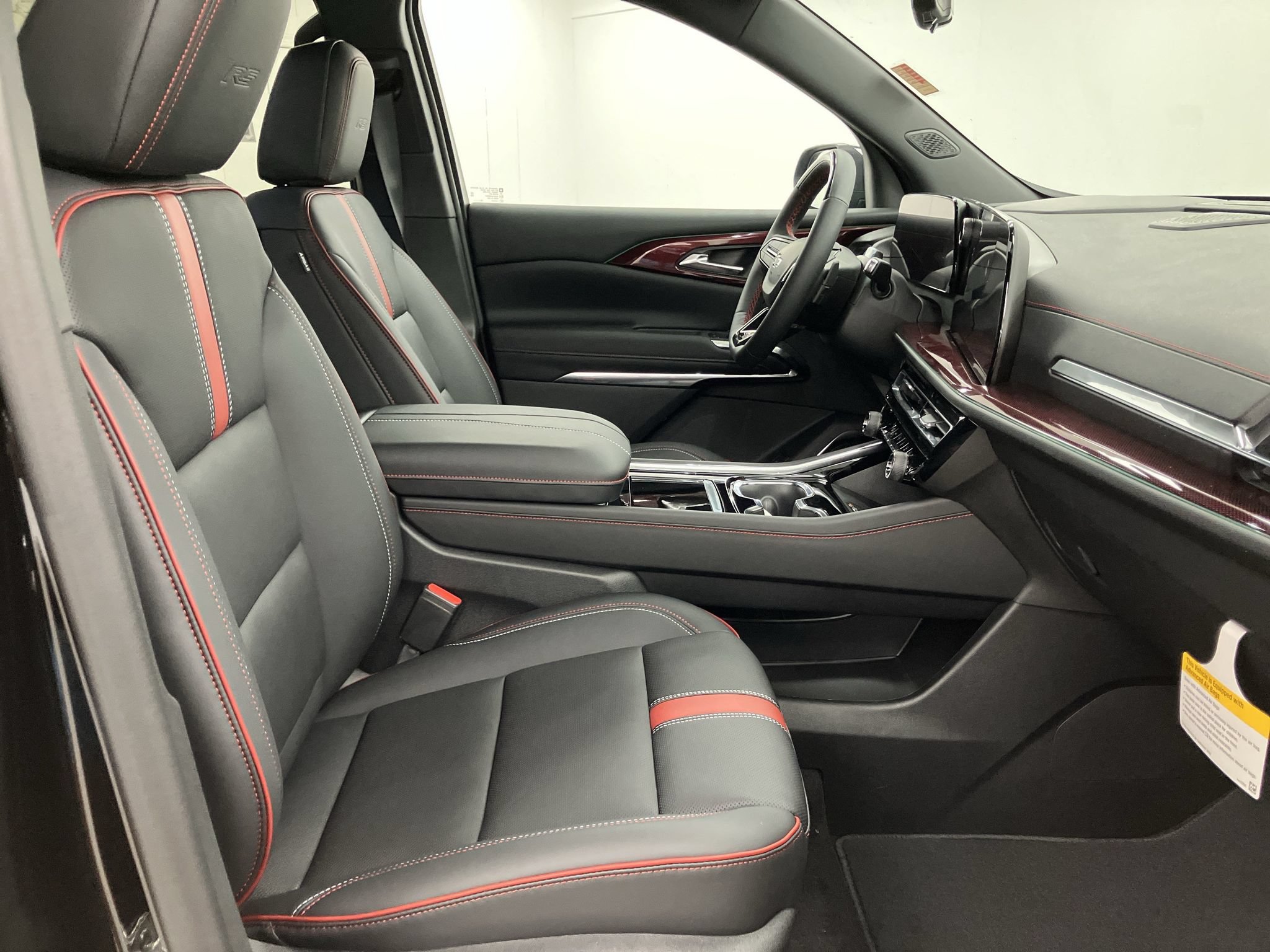 New 2027 Chevrolet Traverse RS AWD/4WD image 11