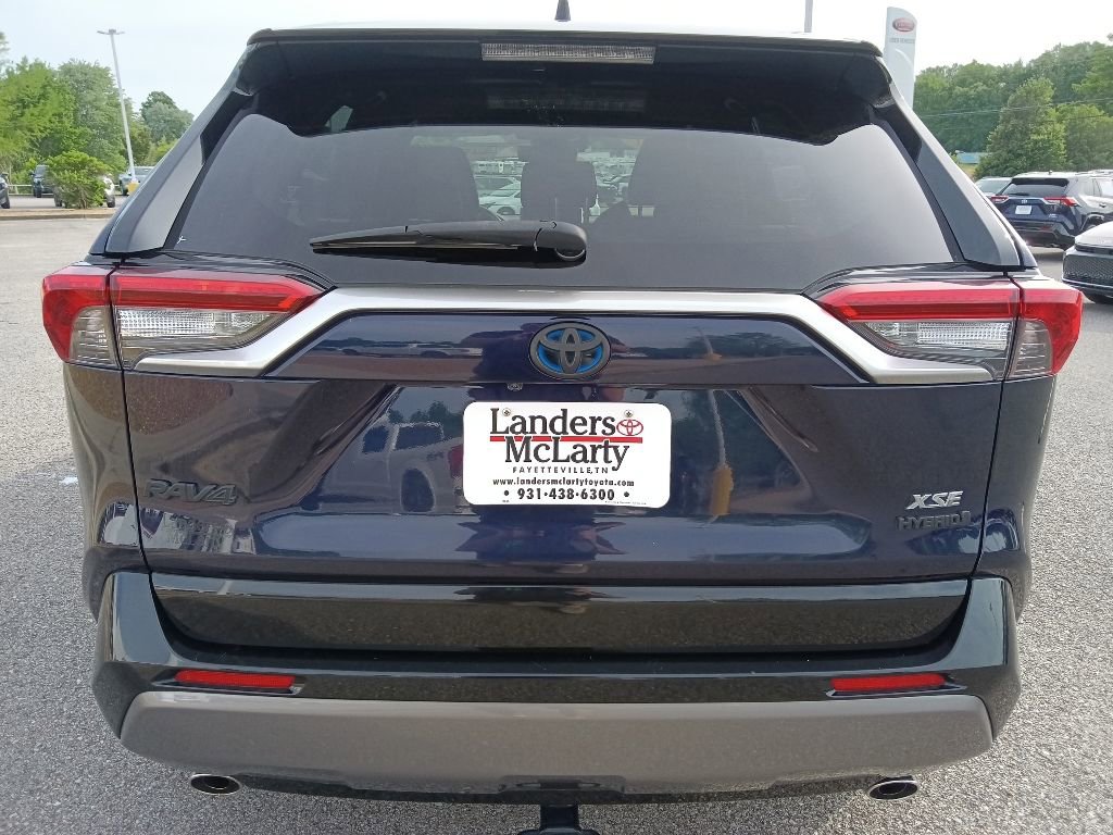 Used 2021 Toyota RAV4 XSE w/ XSE Grade Weather Package AWD/4WD image 4