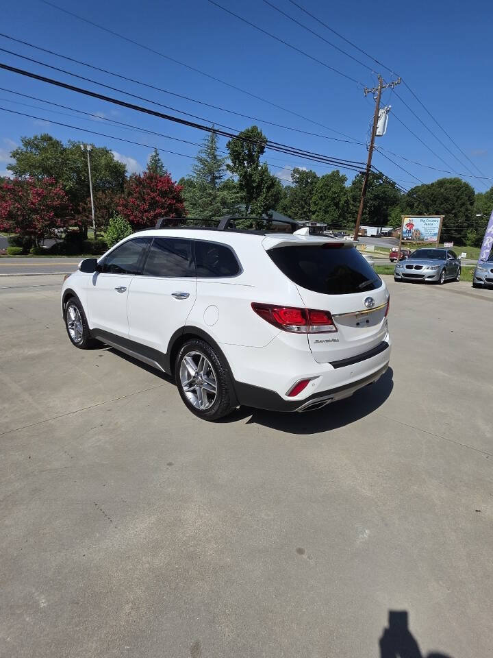 Used 2017 Hyundai Santa Fe Limited FWD image 3