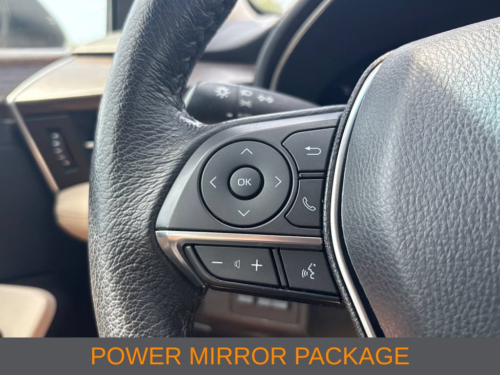 Used 2020 Toyota Avalon XLE w/ Moonroof Package FWD image 11