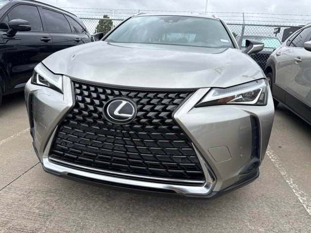 Used 2021 Lexus UX 200 w/ Premium Package FWD image 2