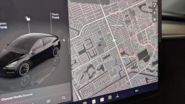 Used 2023 Tesla Model Y Long Range image 26