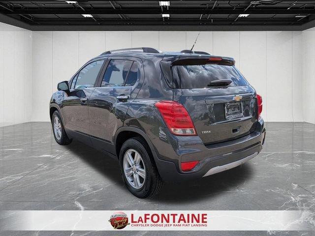 Used 2017 Chevrolet Trax LT w/ LT Convenience Package FWD image 3