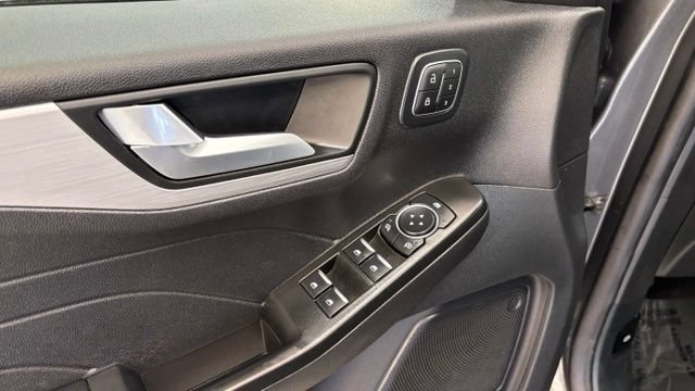 Used 2025 Ford Escape Platinum AWD/4WD image 15
