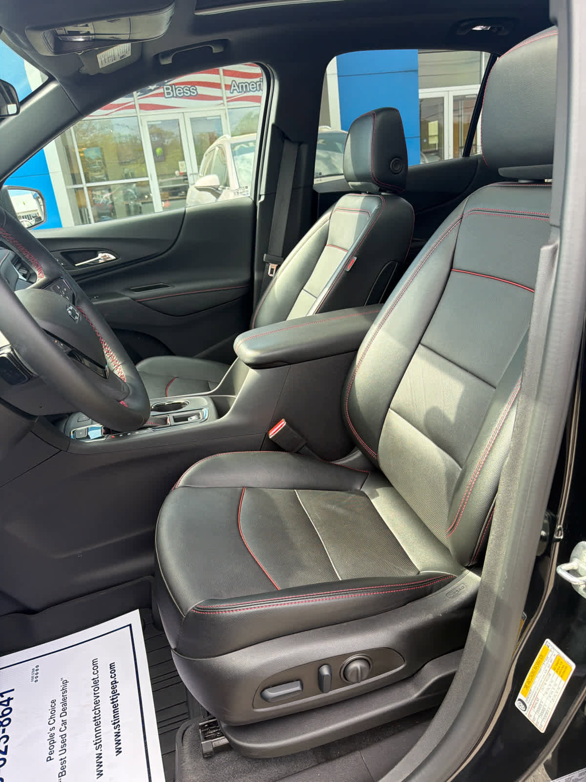 Used 2024 Chevrolet Equinox RS w/ RS Leather Package AWD/4WD image 13