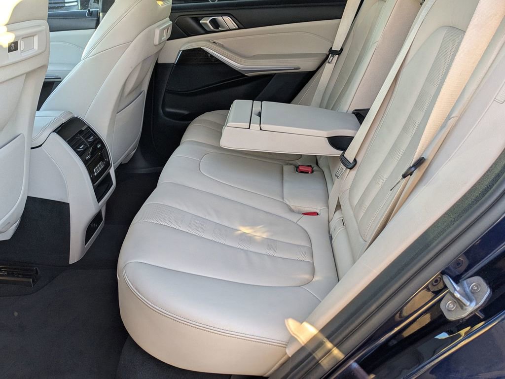 Used 2020 BMW X5 xDrive40i w/ Premium Package image 25