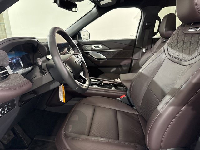 New 2026 Ford Explorer Platinum w/ LUX Leather Package AWD/4WD image 18
