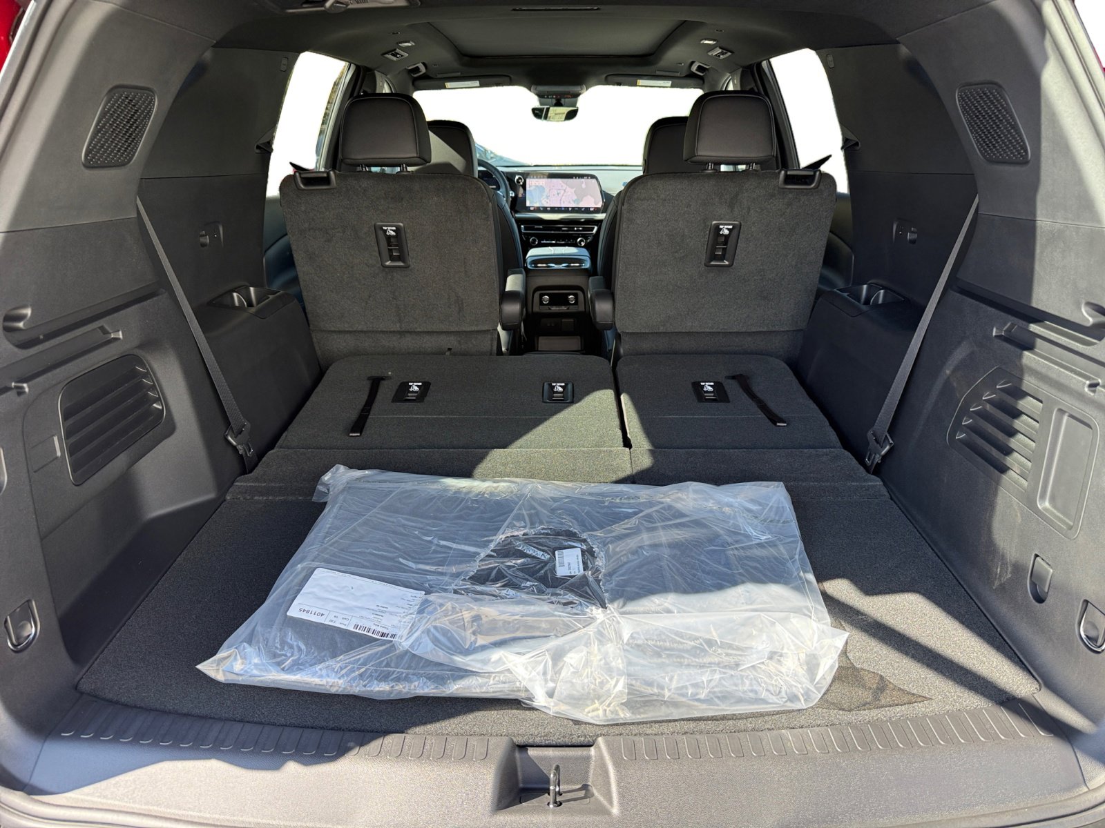 New 2026 Chevrolet Traverse LT w/ Sun and Wheel Package image 17