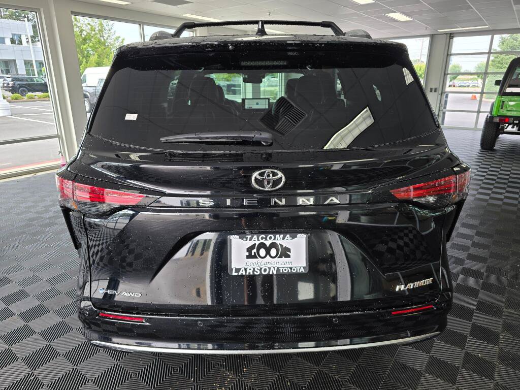 New 2026 Toyota Sienna Platinum AWD/4WD image 4