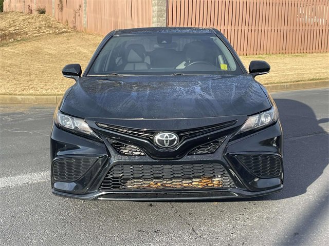 Used 2024 Toyota Camry SE image 2