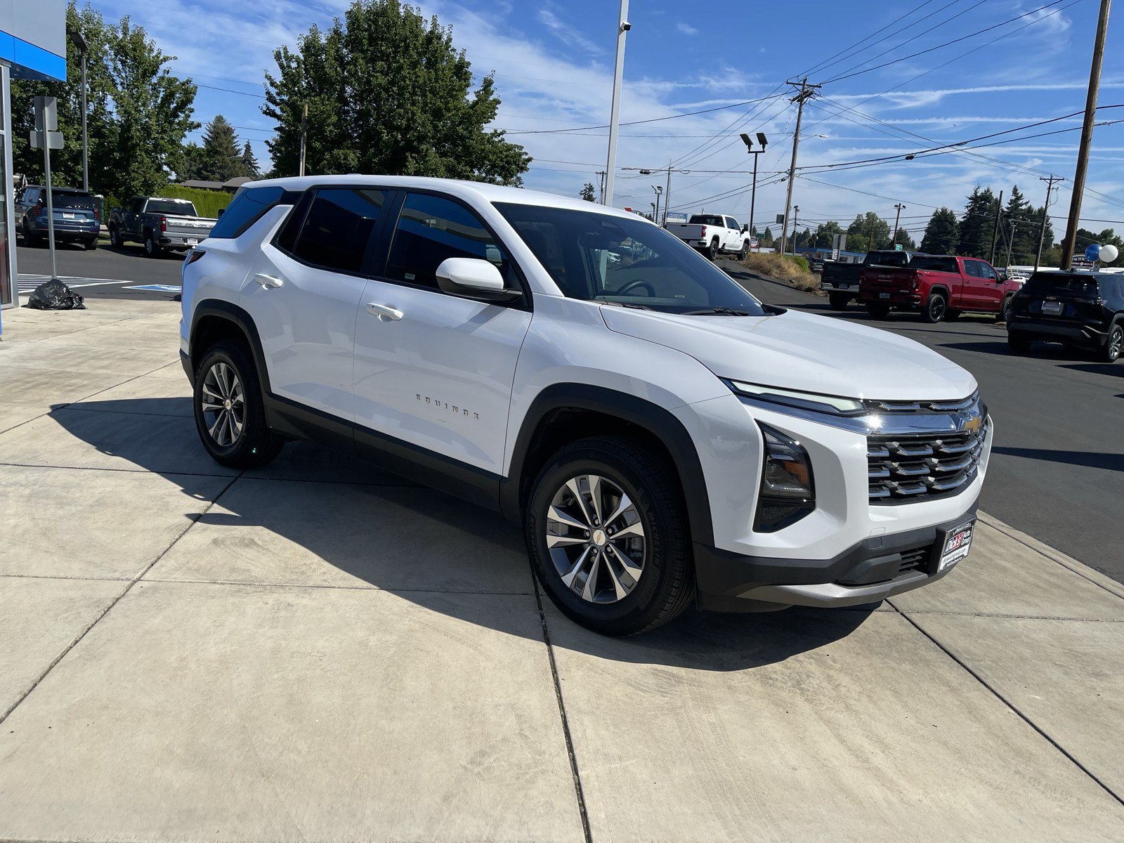 Used 2026 Chevrolet Equinox LT AWD/4WD image 7