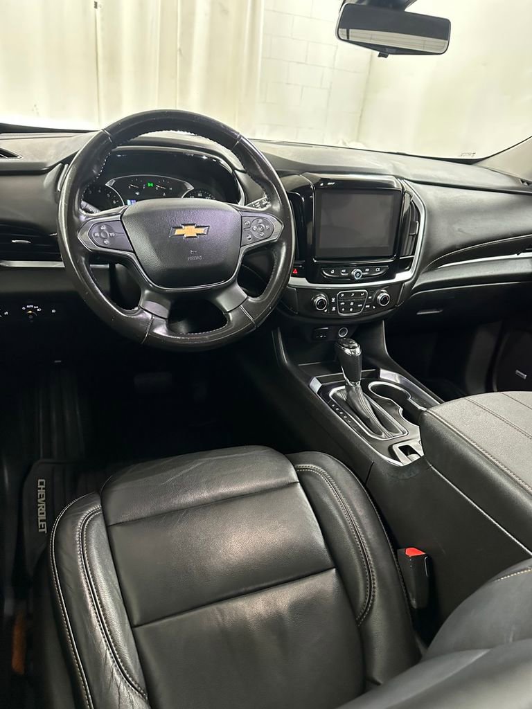 Used 2019 Chevrolet Traverse RS image 25